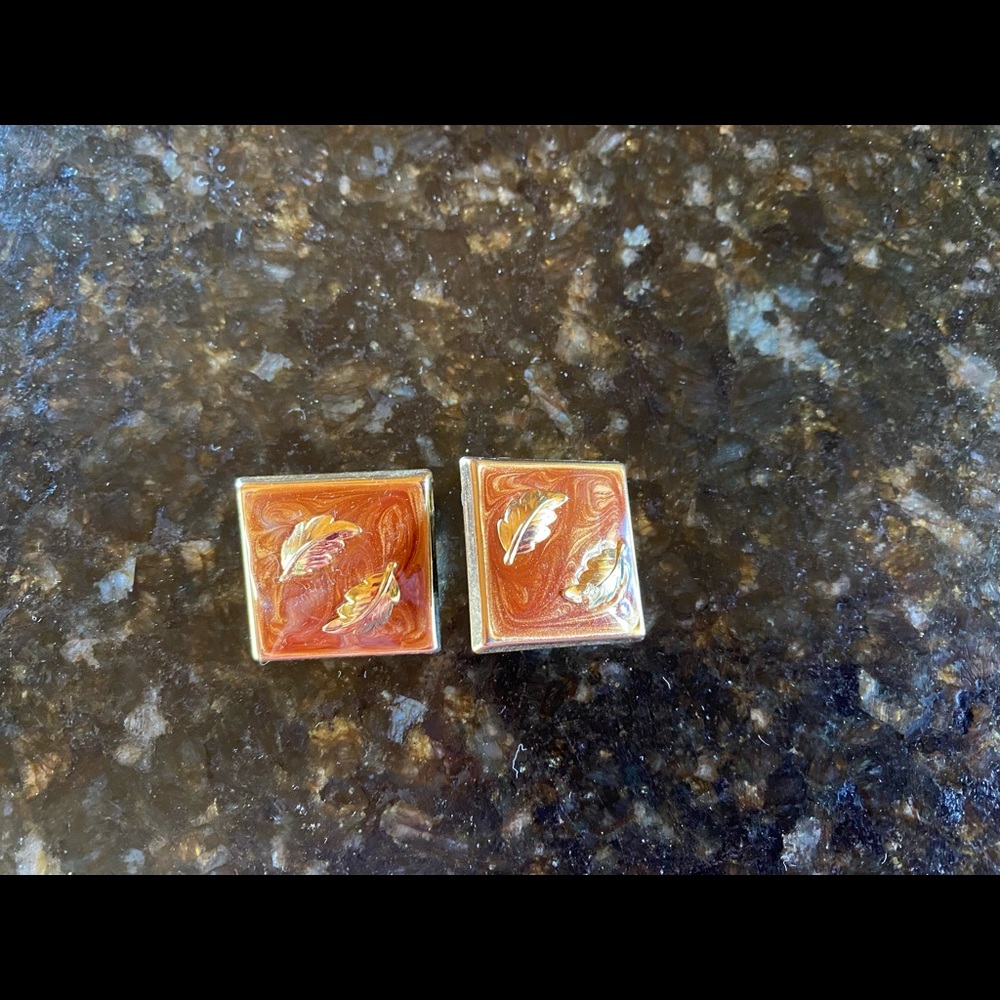 3 for $15 deal: Square leaf pierced earrings